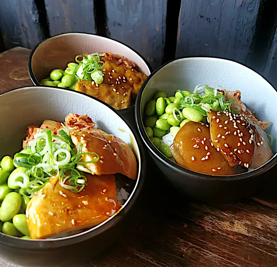 Donburi bowls, something hot alongside